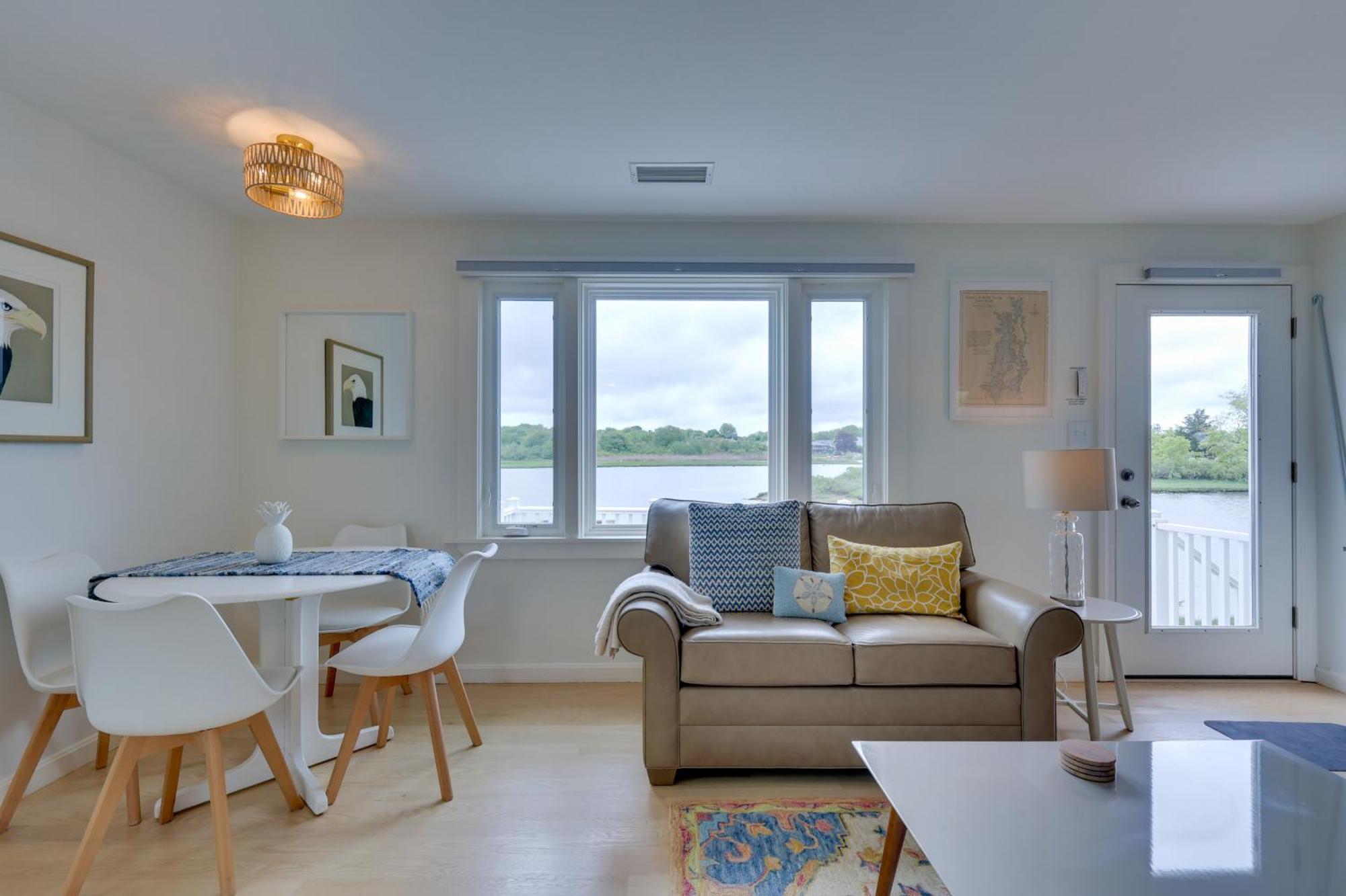 Cozy Narragansett Cottage With Dock And Outdoor Shower Exterior foto